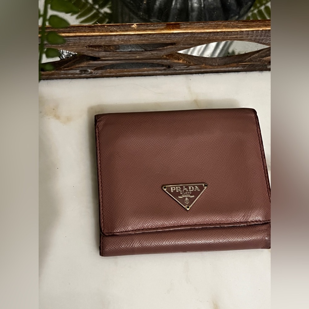 Auth Vintage Prada Saffiano Leather Wallet Made in Italy